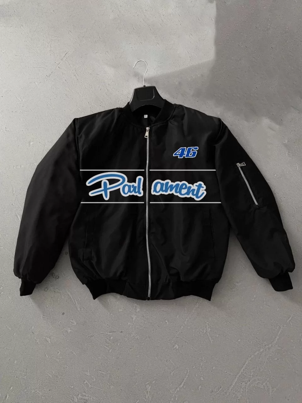 Kadın Siyah Bomber Mont – Parliament Yazılı, Fermuarlı Cepli, Kapitone Astarlı Oversize Günlük Mont - Siyah