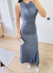 Bürümcük Kumaşlı İçi Astarlı Üzgülü Kolsuz Büzgülü Uzun Elbise - Füme