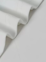 Ördek Baskılı ve Yuvarlak Yakalı Kadın Günlük Büyük Boy Siyah Tişört. - Beyaz