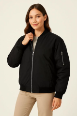 Kadın Bomber Mont Ceket – Fermuarlı, Kapitone İçi Astarlı, Su İtici Kumaş, Regular Fit, Yandan Cepli, Günlük Bahar & Kış Şık Rahat Stil - Siyah