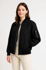 Kadın Bomber Mont Ceket – Fermuarlı, Kapitone İçi Astarlı, Su İtici Kumaş, Regular Fit, Yandan Cepli, Günlük Bahar & Kış Şık Rahat Stil - Siyah