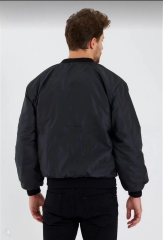 Unisex Siyah Bomber Mont – Su İtici Kumaş, Kapitone Astarlı, Fermuarlı ve Günlük Kullanıma Uygun Ceket- Siyah